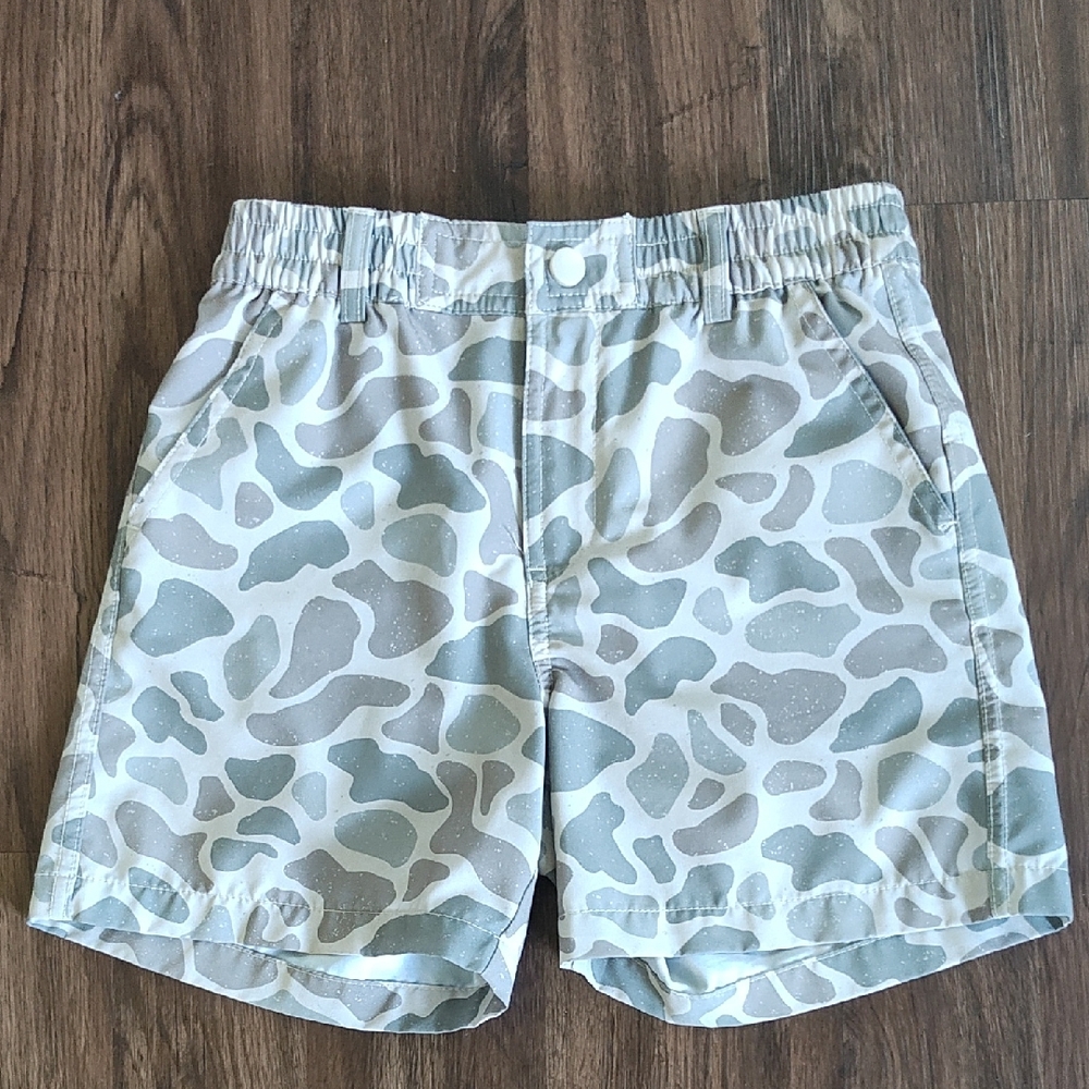 BURLEBO Classic Deer Camo Shorts with gray pockets